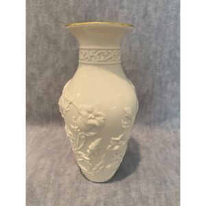 Lenox‎ Floral Meadow Canterbury Vase 8" Ivory Flowers Gold Trim NEW #823287